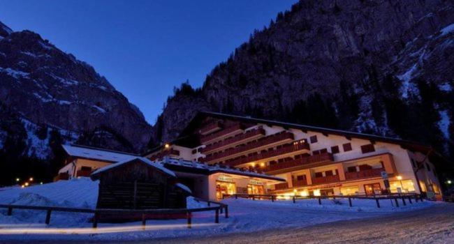 Hotel Principe Marmolada Мальга-Чапелла Экстерьер фото